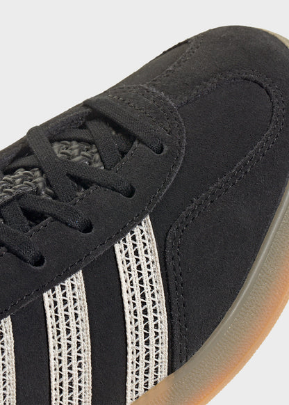 Gazelle Indoor